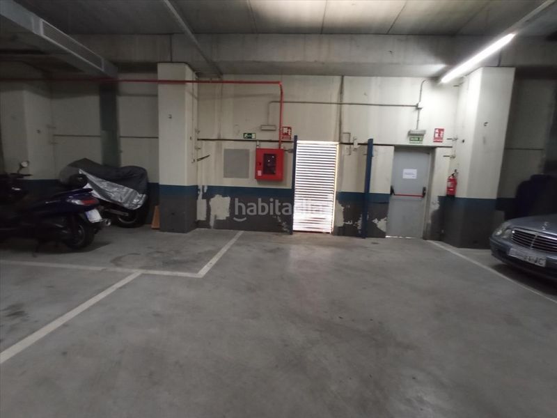 Foto fe662338-5cf7-4c30-9de1-d2b00aa84659. Autoparkplatz in Villaverde Alto Madrid