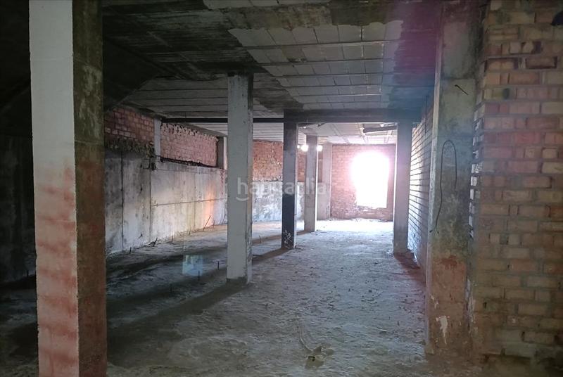 Foto 50de6b4b-4bc2-4aa8-846e-837283eeff34. Local commercial dans Gines