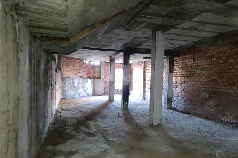 Foto cc5cb6a0-ff86-4209-a0ee-ee3cc75f2b45. Local commercial dans Gines