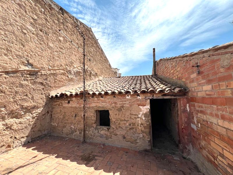 Foto b546dbfc-3991-4532-83a8-97c00a4d9e99. Chalet en Castellserà