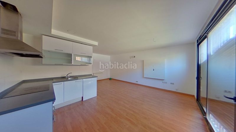 Foto a2fd6c4e-87dd-4861-a4cf-e07268baf1d3. Casa adossada amb aparcament a Migjorn Reus