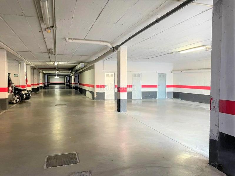 Foto ab37c105-e334-445f-aa5c-69f64c5ce4e4. Parking coche en Portillejo - Valdegastea Logroño