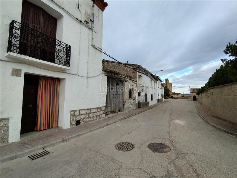 Foto 8f1c3275-cc11-430a-8c7c-082ea2612d53. Maison jumelée avec parking dans Valfarta