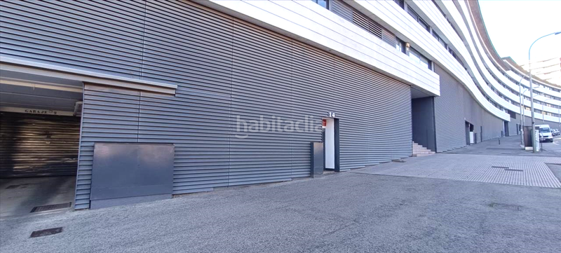 Foto cf2d660c-f9bb-460e-ba7e-dd615b6b60c9. Parking coche en Vall d´Hebron Barcelona