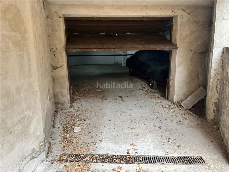 Foto eb328ee7-612d-4e20-9b40-dab1530918eb. Aparcament cotxe a Guardiola de Berguedà