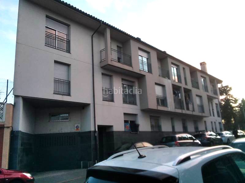Foto a05e9759-fd75-47a8-a773-be5533a30359. Pis amb aparcament a Manlleu