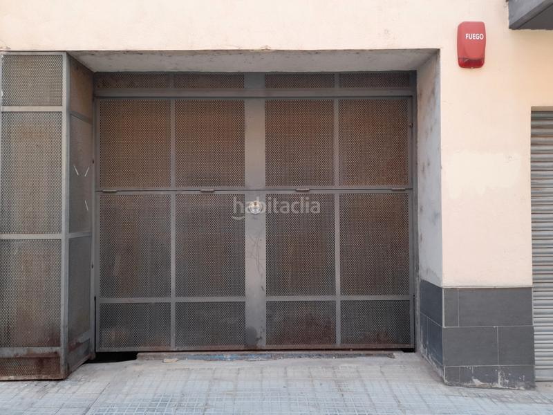 Foto 1d9d730a-b957-4f59-9e28-beae5d41a17c. Parking coche en Llinars del Vallès