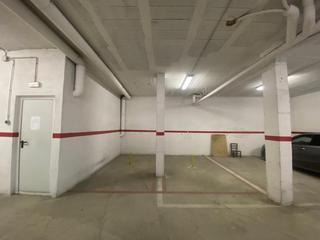 Autoparkplatz  Nou