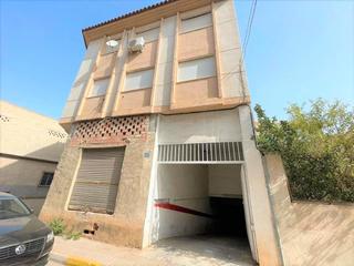 Car parking in Primo Rivera