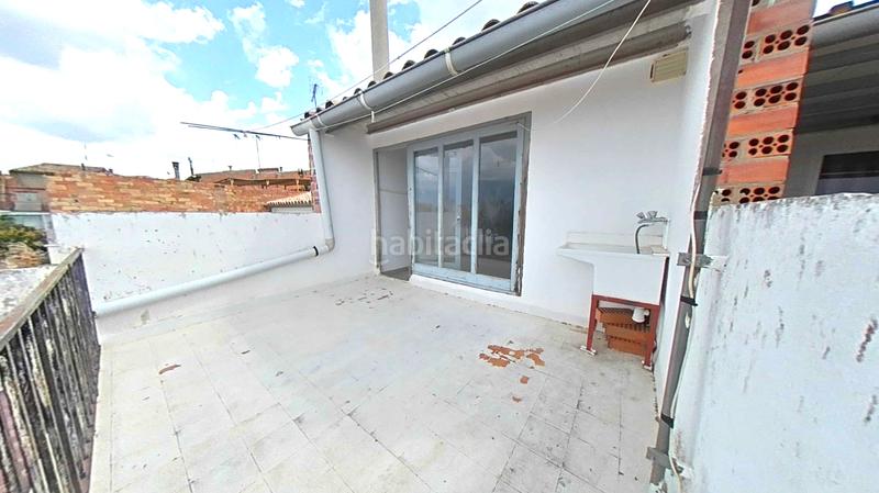 Foto 2c8d1a27-311d-49e0-8122-45d57bd8f1d0. Casa amb aparcament a Almatret