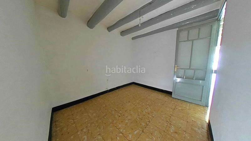 Foto b92c7296-6ccd-4735-8ab9-1de63b0469df. Casa amb aparcament a Almatret