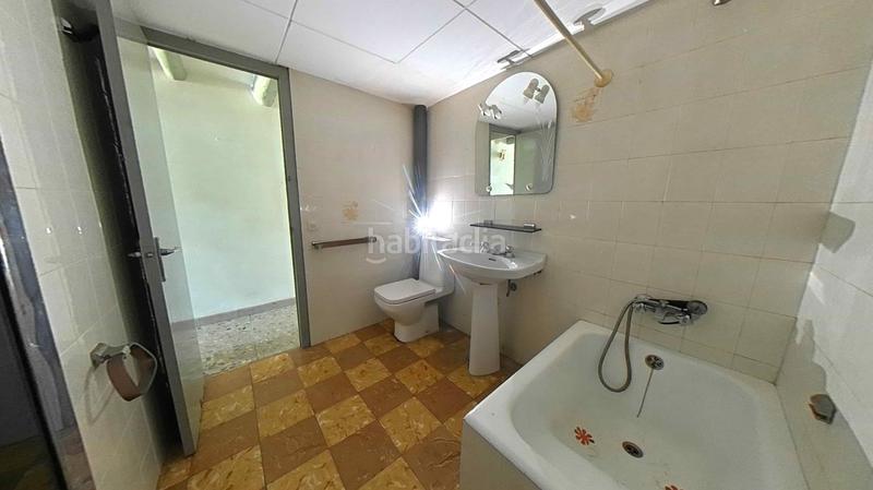 Foto dd6b9314-1bac-42a9-8544-c7cb01e1b70a. Casa amb aparcament a Almatret