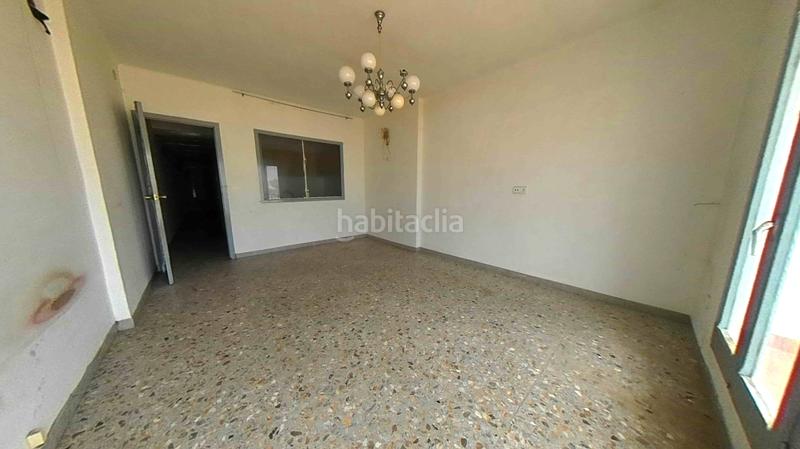 Foto f222e4d9-b9ea-4ace-b5d9-c21856611b9f. Casa amb aparcament a Almatret