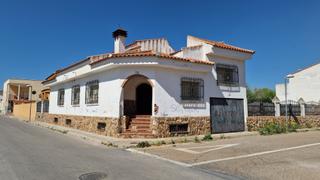 Casa adossada a Mora