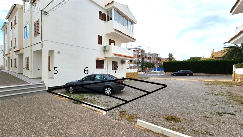 Foto 5be8f623-8767-4f44-a153-f274912569e8. Aparcament cotxe a Alcossebre
