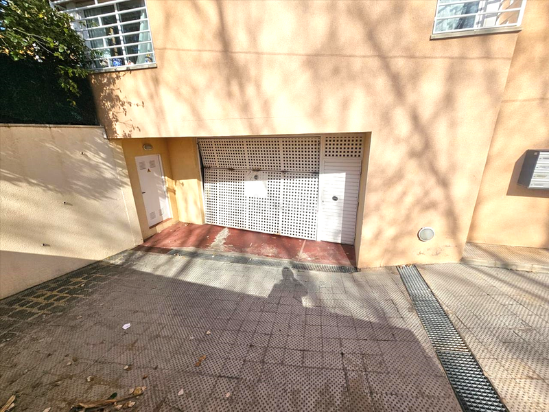 Foto 01811b72-126d-4522-9e96-f84ad883a867. Parking coche en Pobla de Montornès (La)