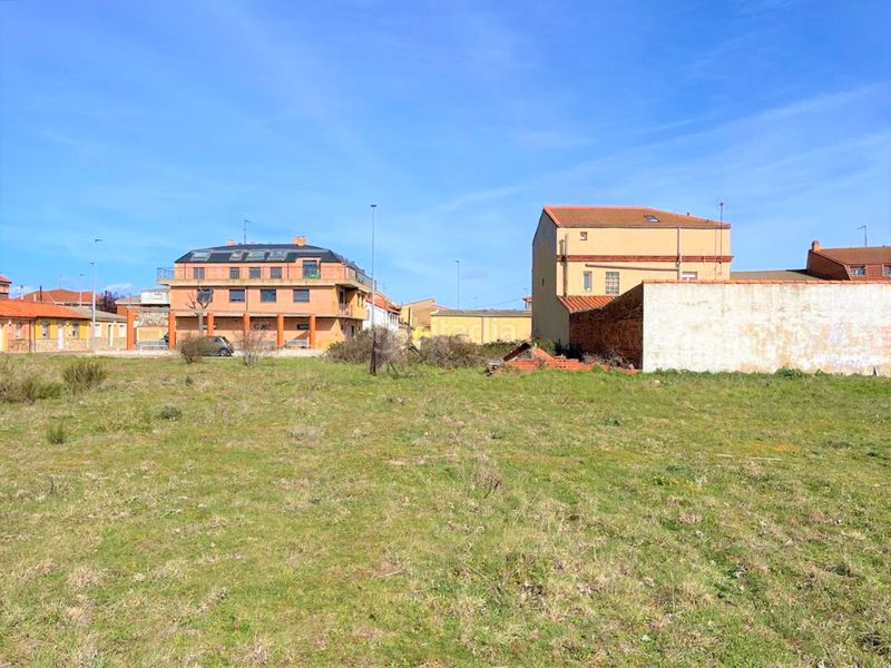 Foto 00b7a191-c62c-41a2-8174-ff5b0d93a491. Terreny residencial a Oteruelo León