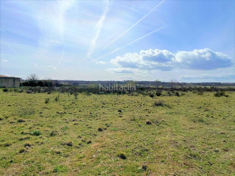 Foto 3d23d550-1856-41f2-ba02-f3495652e2ea. Terreny residencial a Oteruelo León