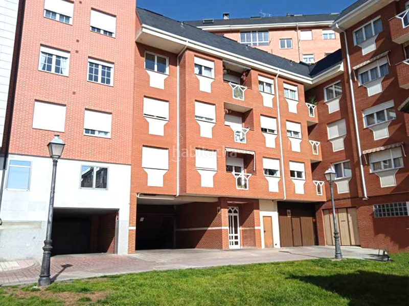 Foto bfb85170-9def-4fc2-9221-57909fe1a8ba. Parking coche en Centro Ponferrada