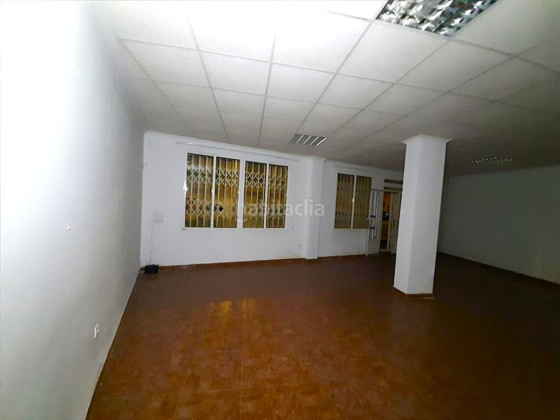 Foto a53c9908-95d1-4356-87a1-f6b9d2cc9667. Local comercial a Macael