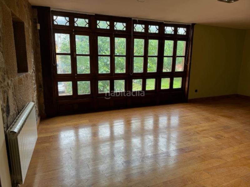 Foto 0e26aa46-e442-4392-b77c-ebc7e44a453d. Edificio in Tineo