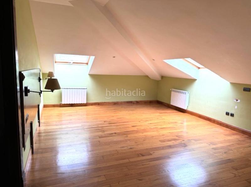 Foto 3c8f20d1-b9bc-4cd9-ba65-fe4db282cad7. Edificio in Tineo