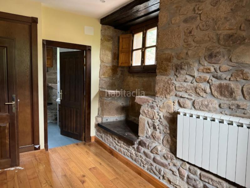 Foto ee0b6712-1a18-46b8-8ba0-ac3f1518b42f. Edificio in Tineo