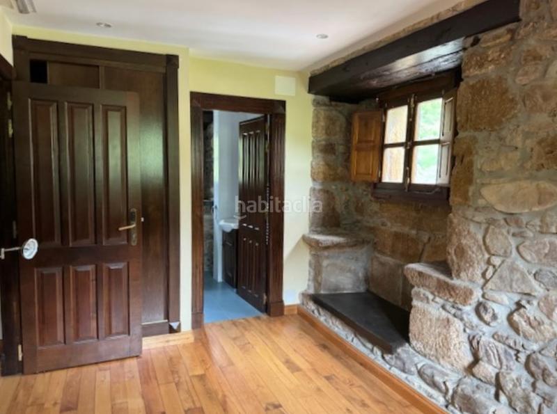 Foto 4123fb59-561b-4fb3-bbc4-daa69b3b94ab. Edifici a Tineo