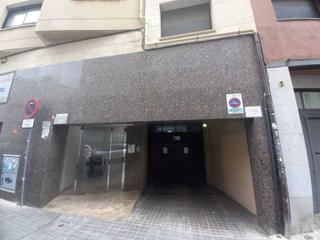 Aparcament cotxe  Pau claris de
