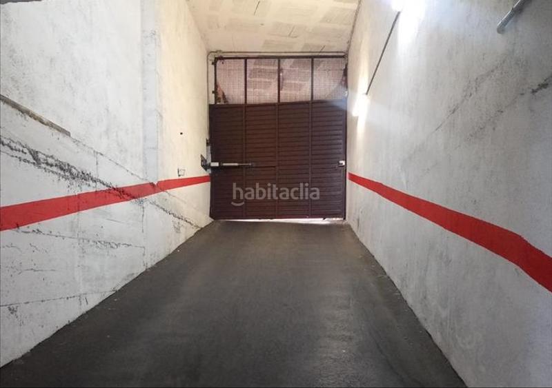 Foto 56c79551-86ae-4f55-839f-0dc17d86d62e. Autoparkplatz in Gràcia Sabadell