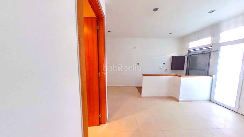 Foto f329395a-8e9e-4f8e-9293-67a81000b81a. Dúplex a Corbera de Llobregat