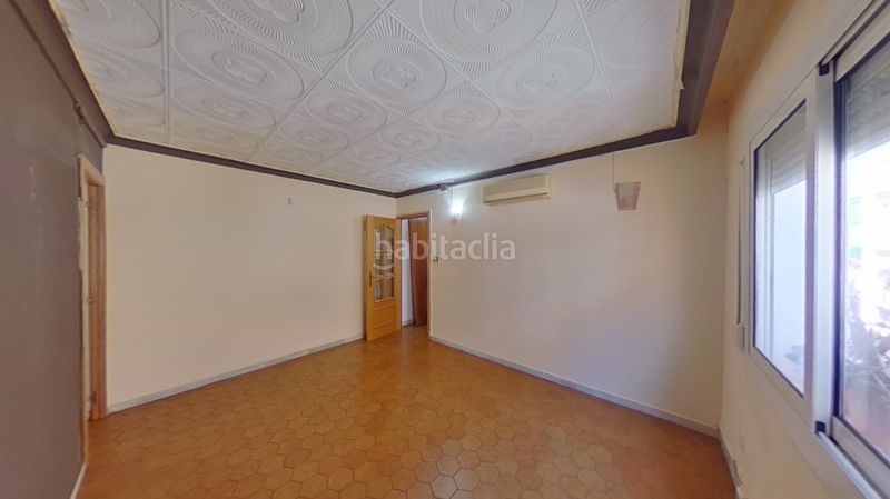 Foto c5cc3bd2-0238-4f35-be2a-54b37c8f123a. Pis a Mercat Rubí