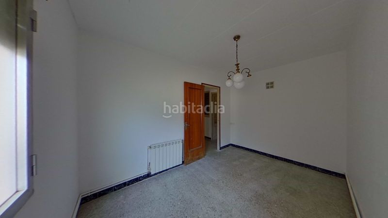 Foto 30d17e4a-3d12-4295-8f0c-a285376e9a14. Casa adossada a Navàs