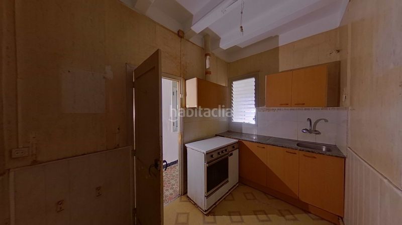 Foto 7ee6a562-7126-48b6-80f7-5e2ce3d05281. Casa adossada a Navàs
