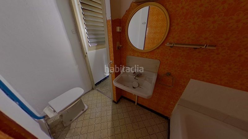 Foto b875cc61-6385-4cb7-a592-96afb8204fa5. Casa adossada a Navàs