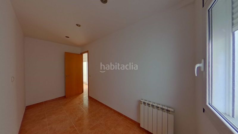 Foto bd66ce23-5967-4deb-9bed-4d2278b93bf9. Casa adossada a Navàs
