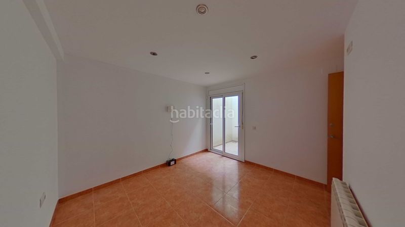 Foto cce280aa-c5e3-4ce8-b278-68d2d03b8823. Casa adossada a Navàs