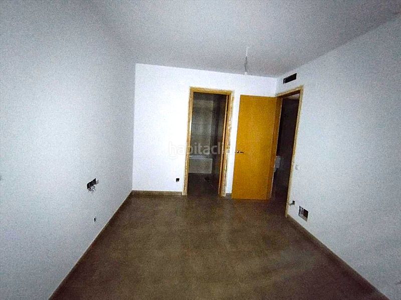 Foto ce58d2ec-929b-47b3-9213-304f0d557e01. Pis amb aparcament a Òdena