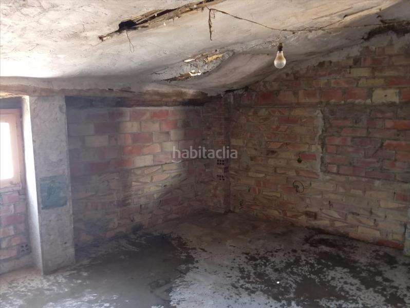 Foto 285305c4-9d93-45c9-a278-0712e9f9d28d. Casa adossada amb aparcament a Massalcoreig