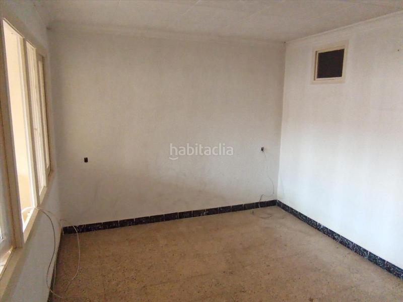 Foto 38bde4b6-7cf2-4120-a664-304993712e20. Casa adossada amb aparcament a Massalcoreig