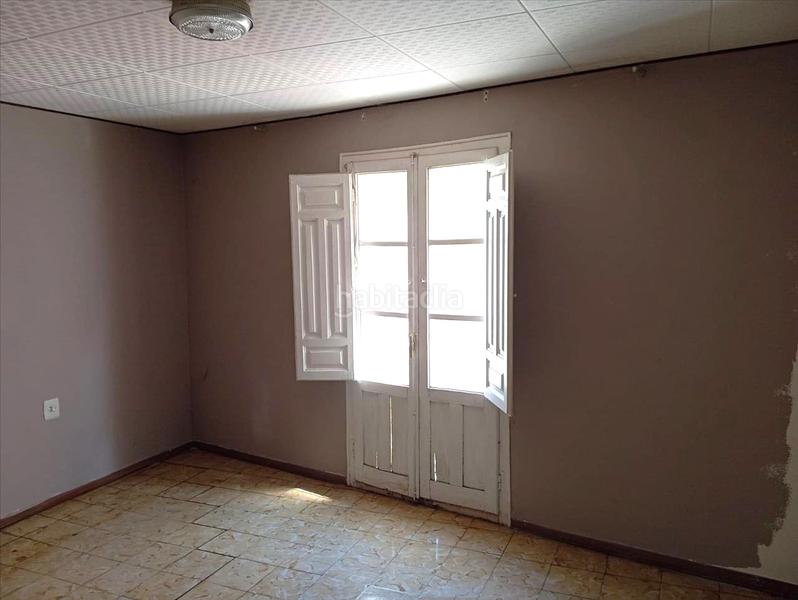 Foto e4bc7dc6-7354-4947-bf5f-a67acdc5d95a. Casa adossada amb aparcament a Massalcoreig