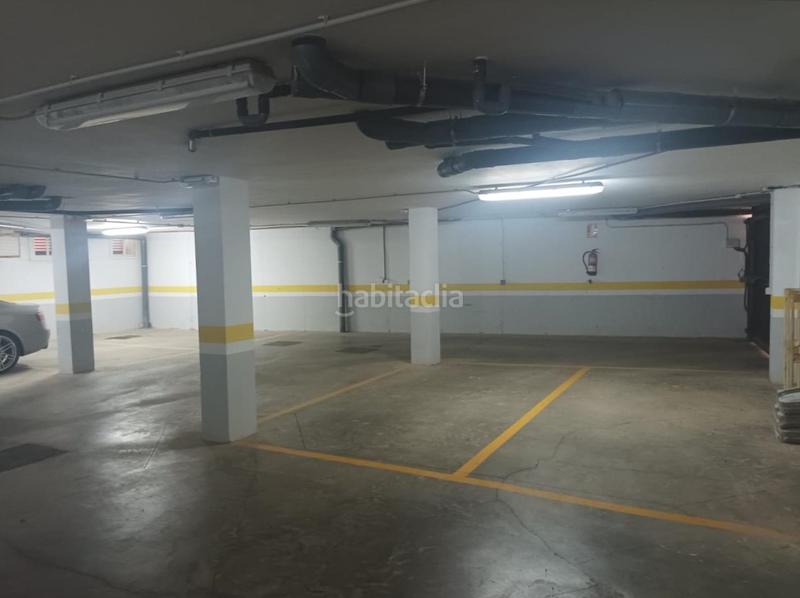Foto e3314adb-dff8-4fa7-aa89-f9bf5040d088. Parking coche en Berceo