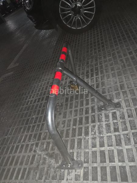 Foto ea84ce4e-5e9c-4212-a4a2-e2c4c48eed2b. Aparcament cotxe a L´Antiga Esquerra de l´Eixample Barcelona