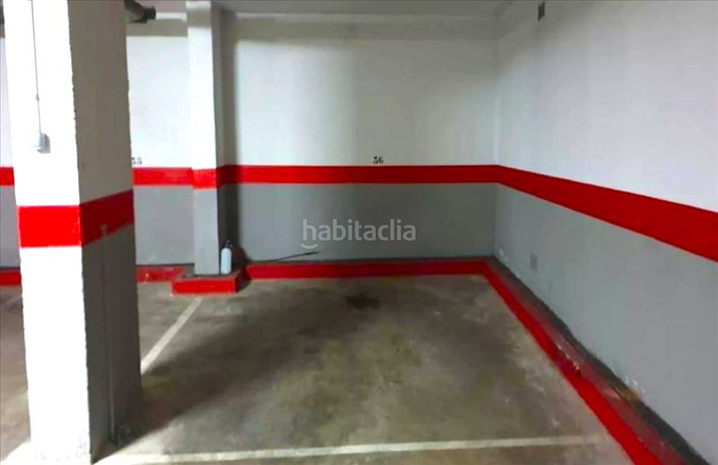 Foto 292ebfa9-d82c-41f6-af32-8e0d9068c41f. Aparcament cotxe a Roquetas pueblo Roquetas de Mar