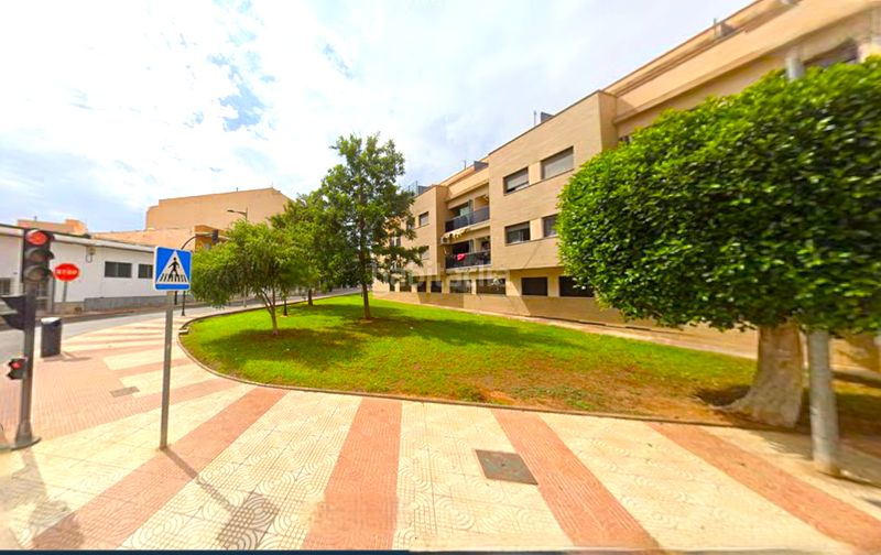 Foto 96ab9854-064a-4c62-8b70-6e296899734f. Aparcament cotxe a Roquetas pueblo Roquetas de Mar