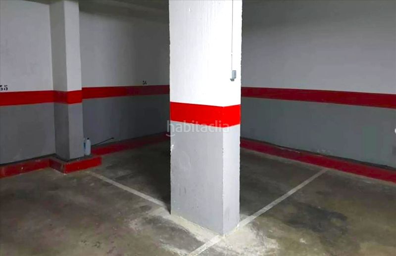 Foto c80b8087-3420-4368-b0cf-1653b503ba01. Aparcament cotxe a Roquetas pueblo Roquetas de Mar