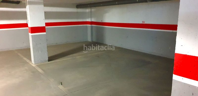 Foto cff6744d-cb14-4e70-a291-d4b7028e452a. Aparcament cotxe a Roquetas pueblo Roquetas de Mar