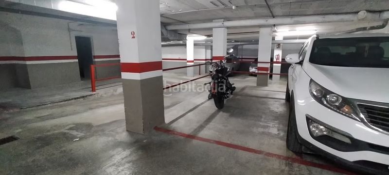 Foto ab1fbb39-a293-4b0b-bc28-88e6a8317b73. Parking coche en Sax