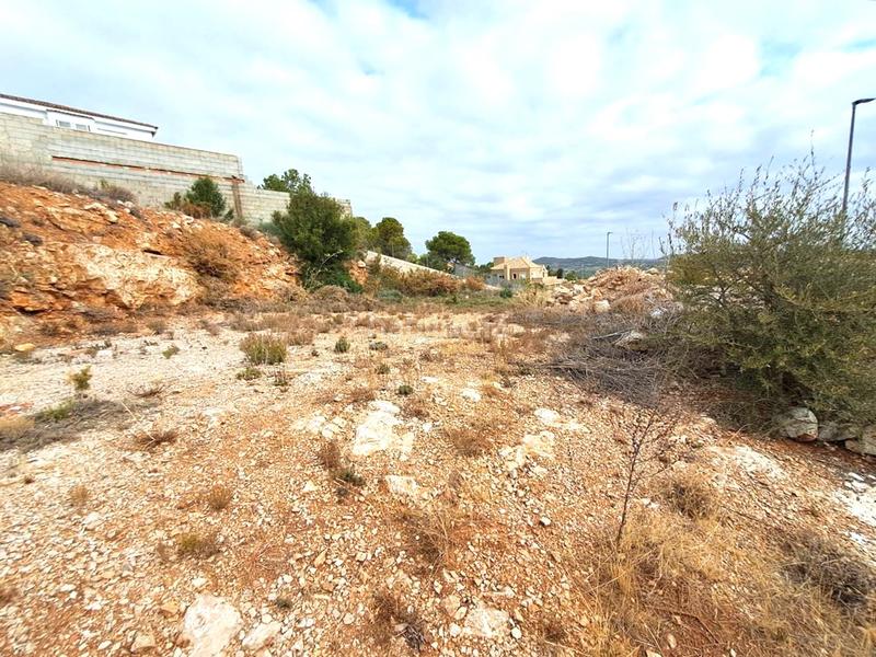 Foto 878c6a9e-dce6-46c6-abd5-14144ff9aa69. Terreno residenziale in Montroy