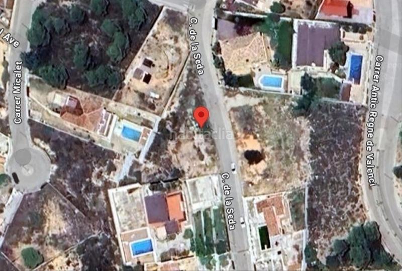 Foto de8dab61-c838-4ab1-9efa-5413110bdec4. Terreno residenziale in Montroy